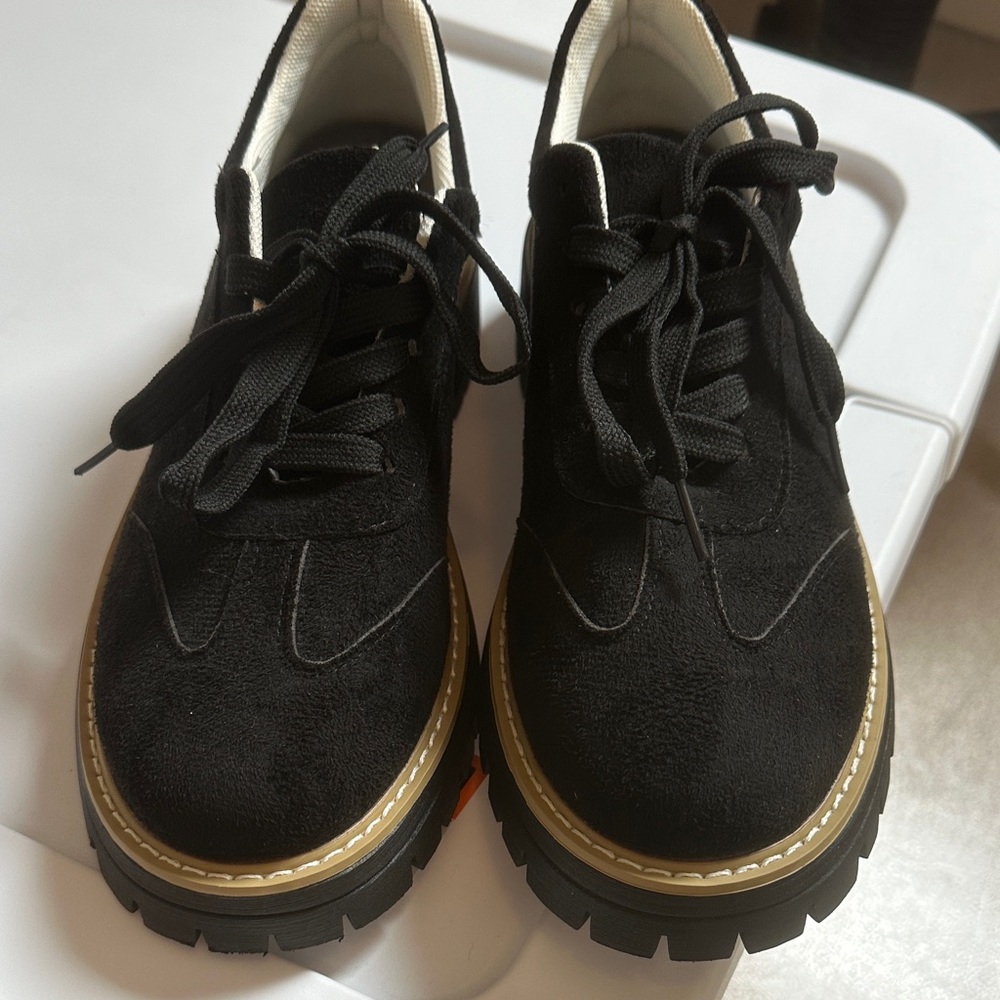 Source Unknown Black Suede Sneakers